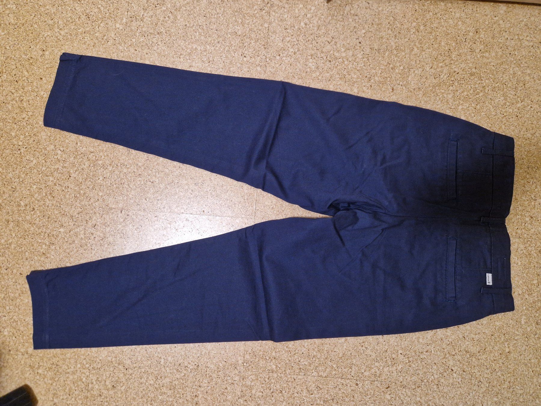 Pantalons: Levis Essential Chino – Neuf (Voir description) à Wattwil par cel_222n 1