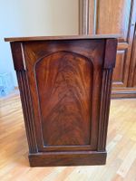 Antikes Biedermeier Schränkchen Nussbaum