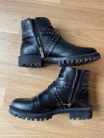 Stradivarius Stiefel 37