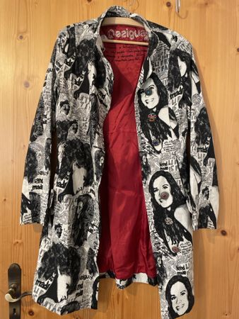 Desigual Mantel Gr. 40, schwarz/weiss, neuwertig!