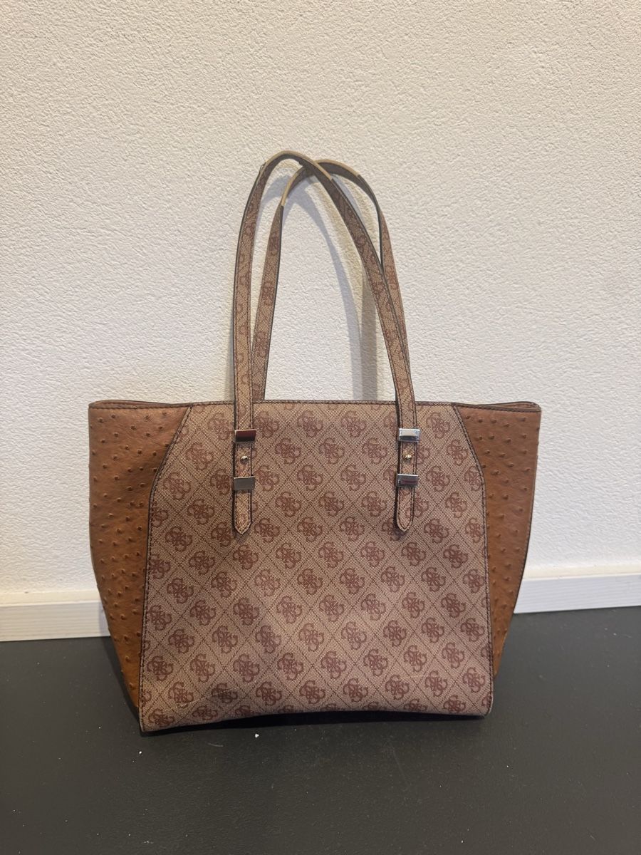 Guess Taschen für Damen: Guess Tasche Cognac – Gebraucht aus Muri b. Bern von ann_g287 1