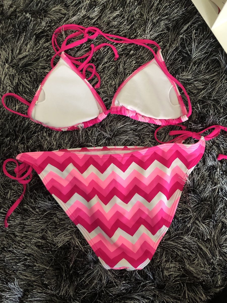 Costumi da bagno & Bikini: Bikini, rosa/weiss zickzack, Grösse S – Nuovo (secondo la descrizione) da St. Gallen venduto da Allegra_blue 1