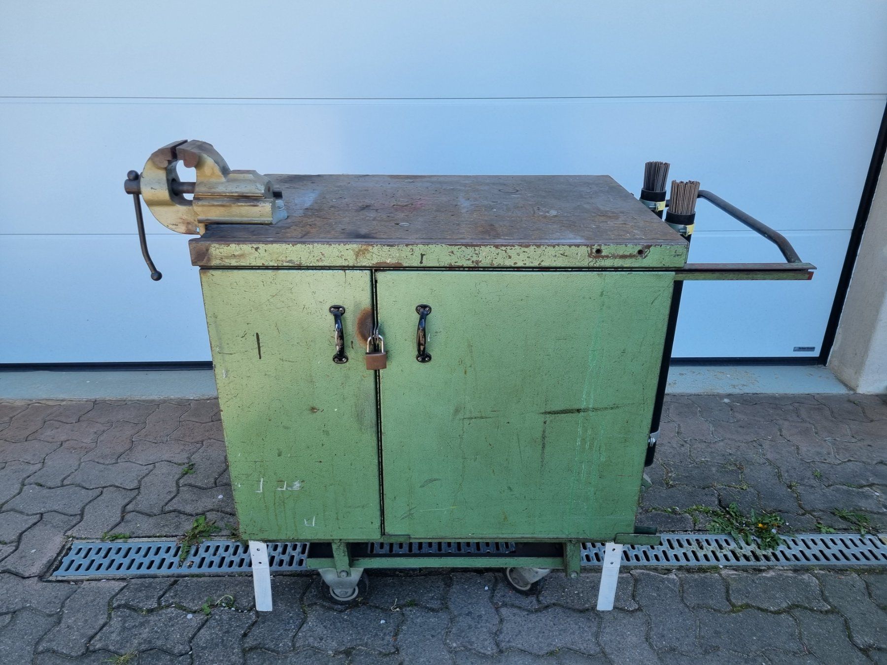 Banchi da lavoro: Schweisswagen / Mobiler Werkbank – Usato da Kienberg venduto da verlive