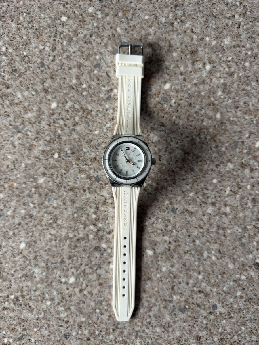 Tommy Hilfiger Bracciali & Braccialetti: Uhr Tommy Hilfiger – Usato da Oberwangen b. Bern venduto da tuning1998 1