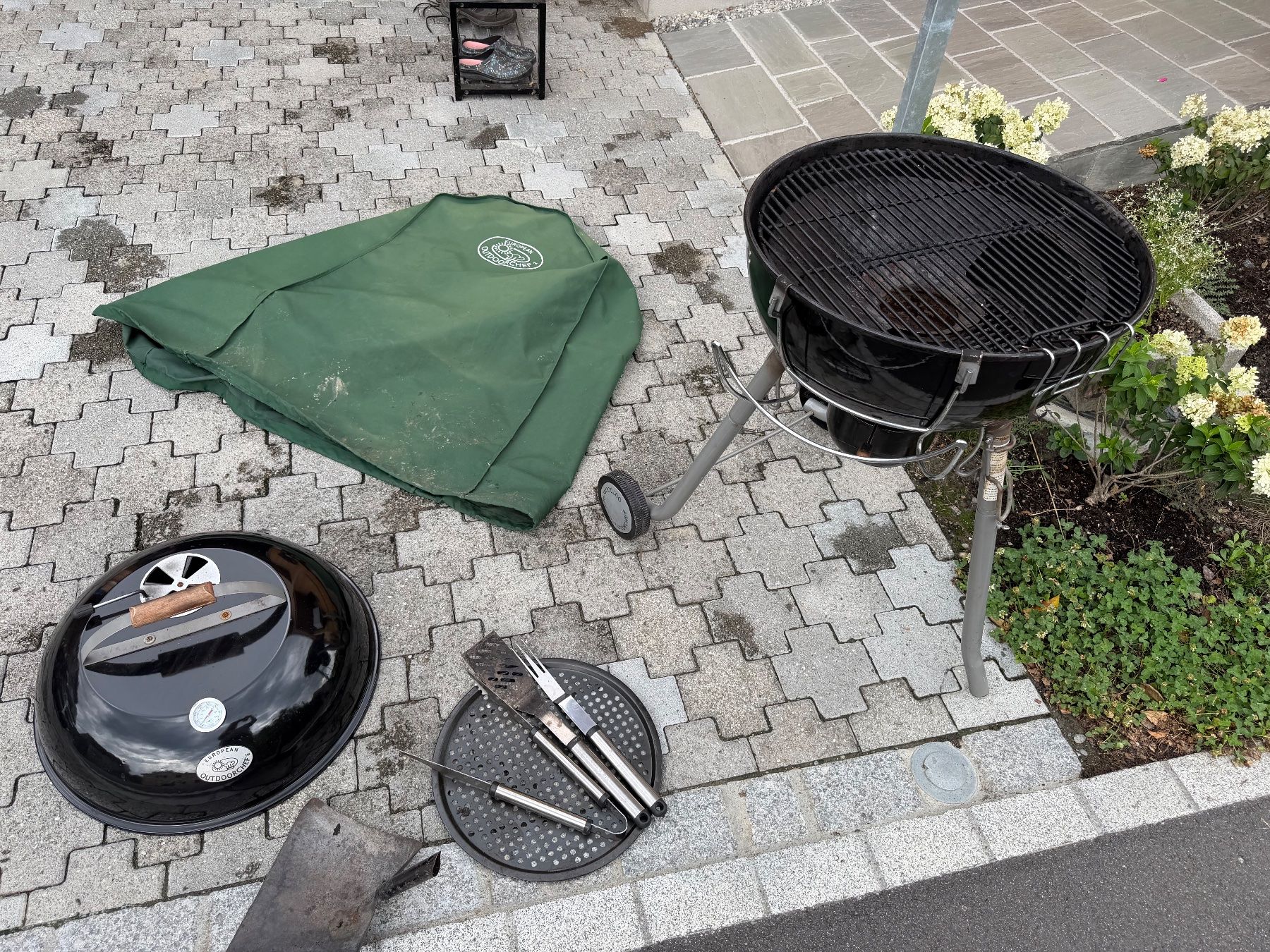 Grills: Holzkohlegrill rund gebraucht – Gebraucht aus Grabs von murmeli023 1