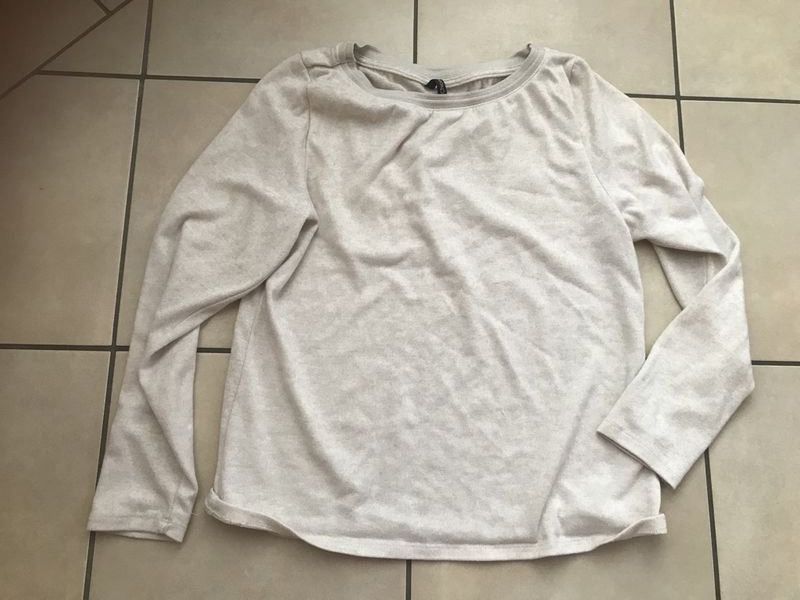 Pullover & Sweatshirts: Damen Sweatshirt L – Gebraucht aus Bergdietikon von antovale
