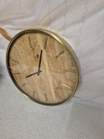 Schöne Wanduhr. Durchmesser 51 cm.
