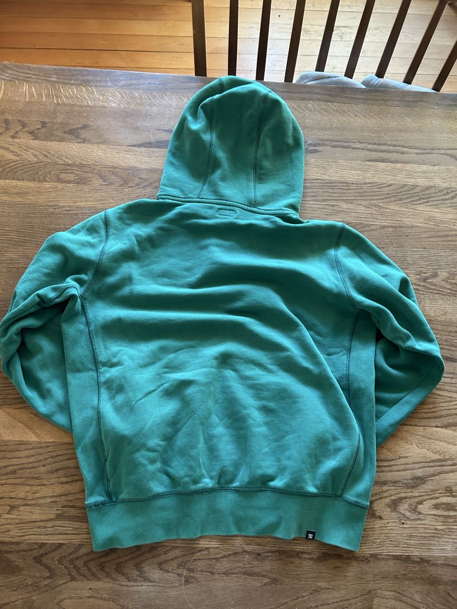 DC shoes Pullover & Sweatshirts: Dc Pullover Grün mit Patch – Gebraucht aus Schlieren von genug43 1