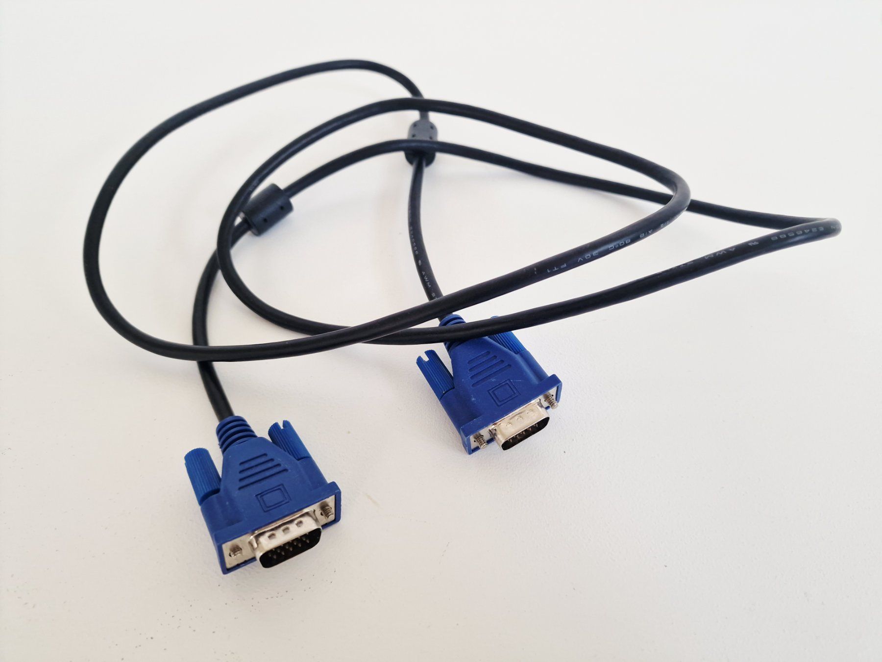 Kabel: Bildschirm Kabel VGA – Gebraucht aus Hallau von CHACLA