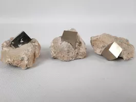 3 Pyrit -Würfeln auf Matrix