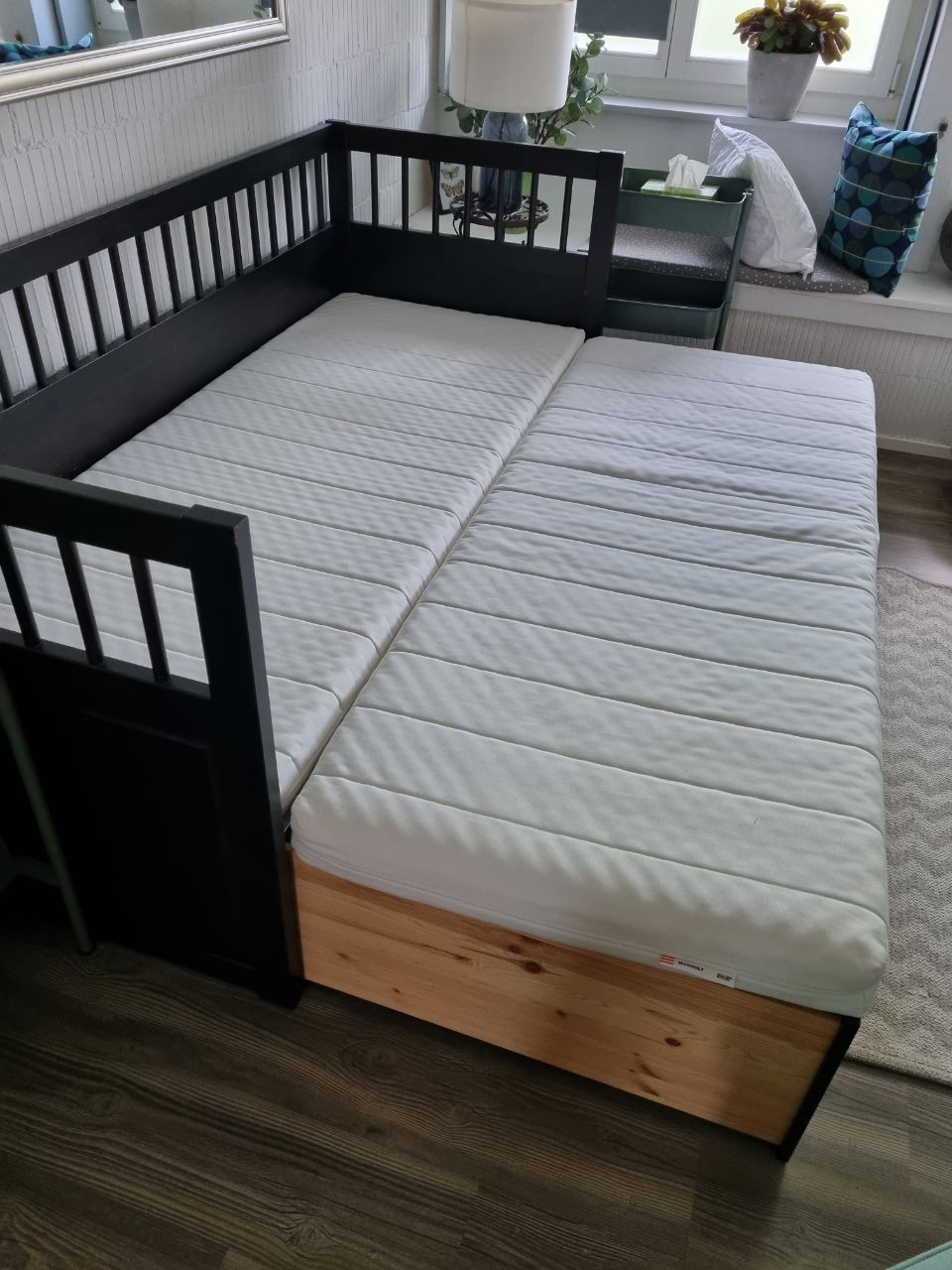 Ikea Sofas: Bettsoffa mit Schubladen – D'occasion à Neschwil par Pzulli 3