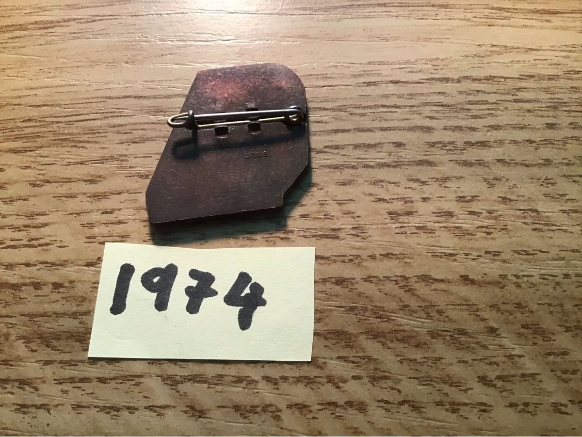 Basler Placchette & Badge: Baslerfasnachtsplaketten 1974 – Usato da Arlesheim venduto da printz01 1