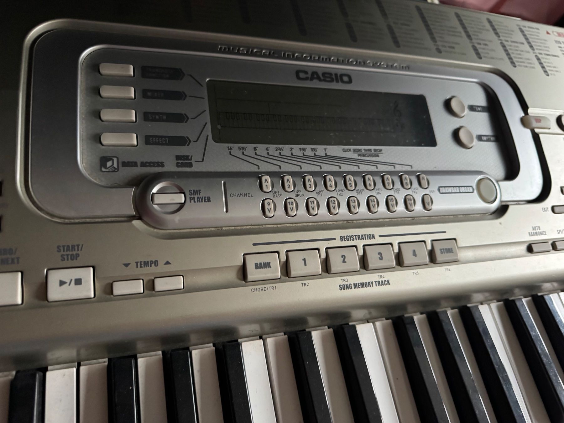 Strumenti musicali: Keboard casio 6 Oktaven Disketten Batterie Strom – Usato da Grabs venduto da mayram27 1