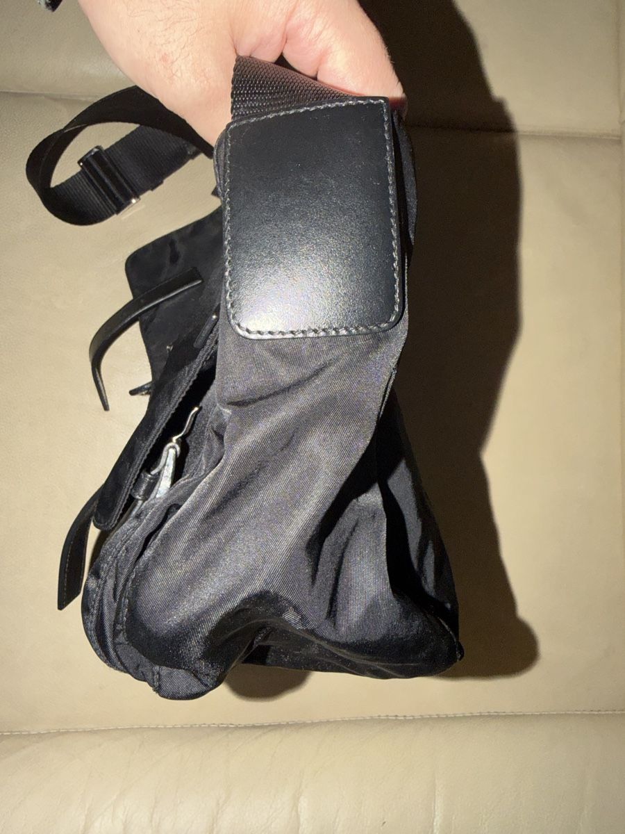 Prada Taschen: Prada Messenger Bag Black Nylon Adjustable Strap Used – Gebraucht aus Bern von gua_kbl9 5