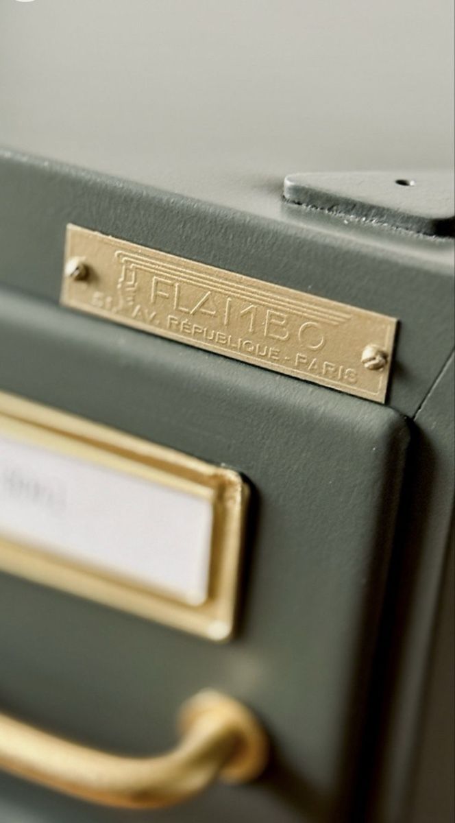 Cassettiere: Schubladenmöbel, FLAMBO Paris – Usato da Winterthur venduto da Divns 2