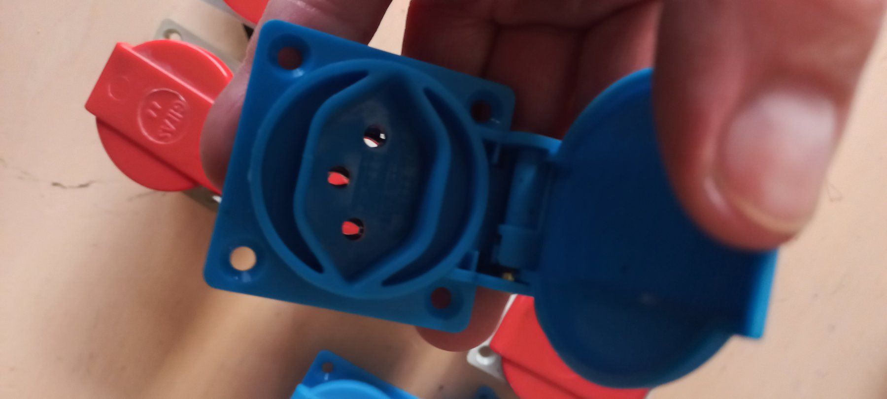 Spine: Prise T13 /15 – Usato da Bofflens venduto da Ptitphilou 2