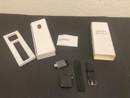 Smartwatch schwarz mit Silikon-Armand