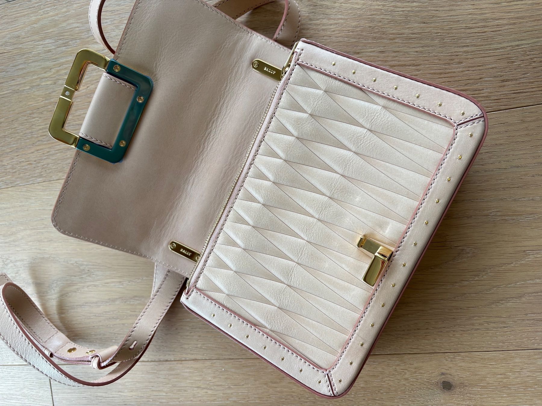 Borse da donna: Elegante Bally Tasche, neuwertig, hellrosa – Usato da Mammern venduto da Rustini 1