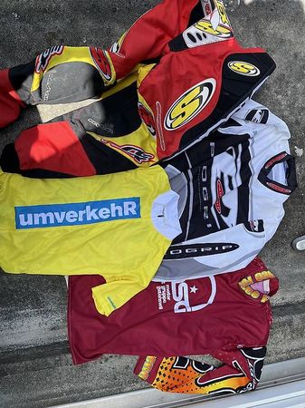 Downwhill/Motocross/Rennrad Kleidung