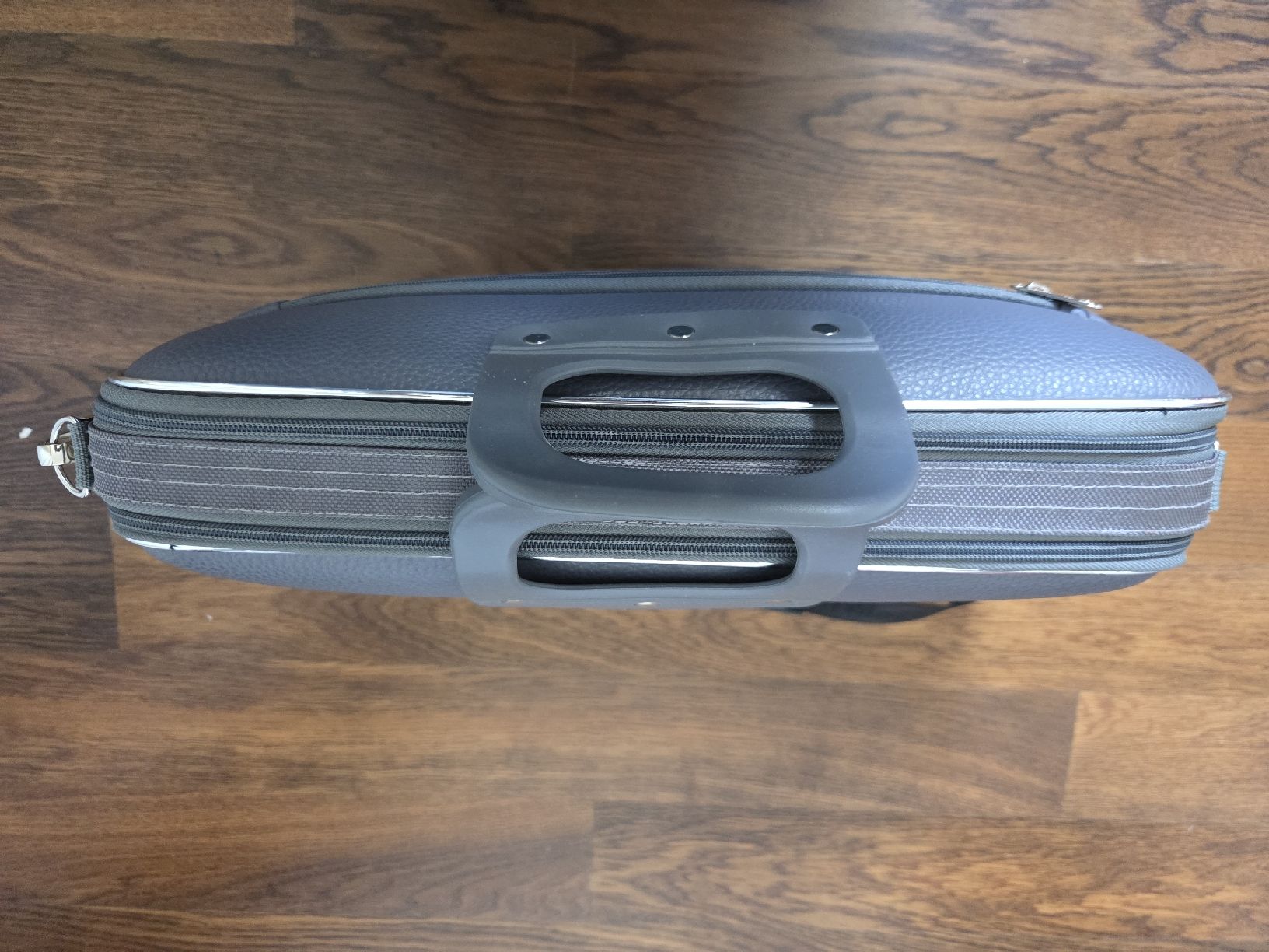 Valigie & Borse: Graue Businesstasche / Laptoptasche mit Tragegurt – Nuovo (secondo la descrizione) da Gebenstorf venduto da pryt5412 1