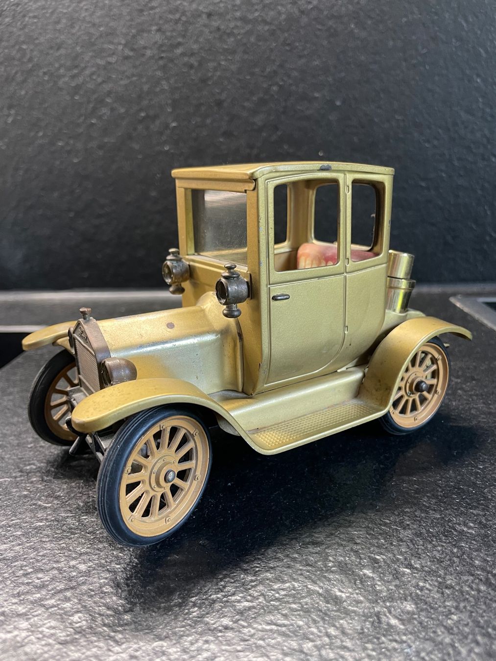 Schuco Modellini d'auto: Schuco 1071 Consul Oldtimer Ford T - Feuerzeug – Usato da Lindau venduto da Gybsi0