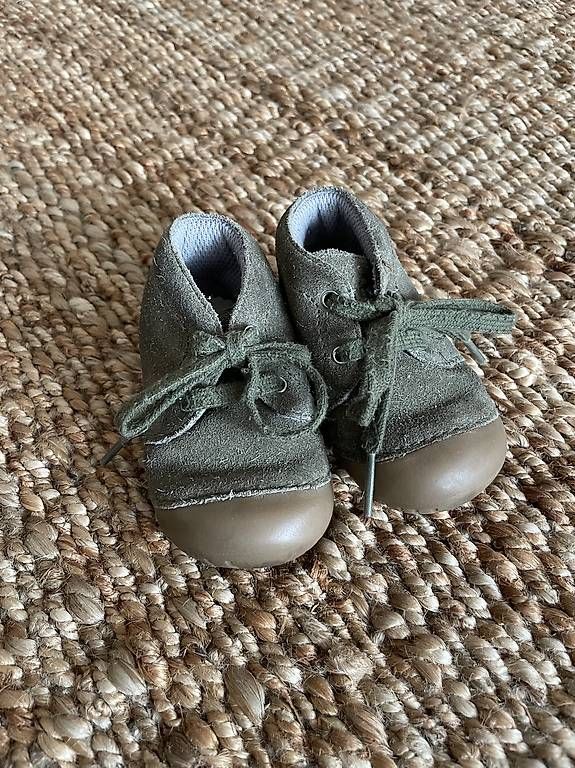 Schuhe für Jungen: Halbschuhe Gr. 18 – Gebraucht aus Luzern von bse_11x
