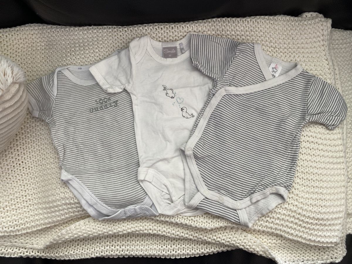 Kleiderpakete & -sets: Set de 3 bodys tailles 46 à 50 – Gebraucht aus Fully von Lisa127