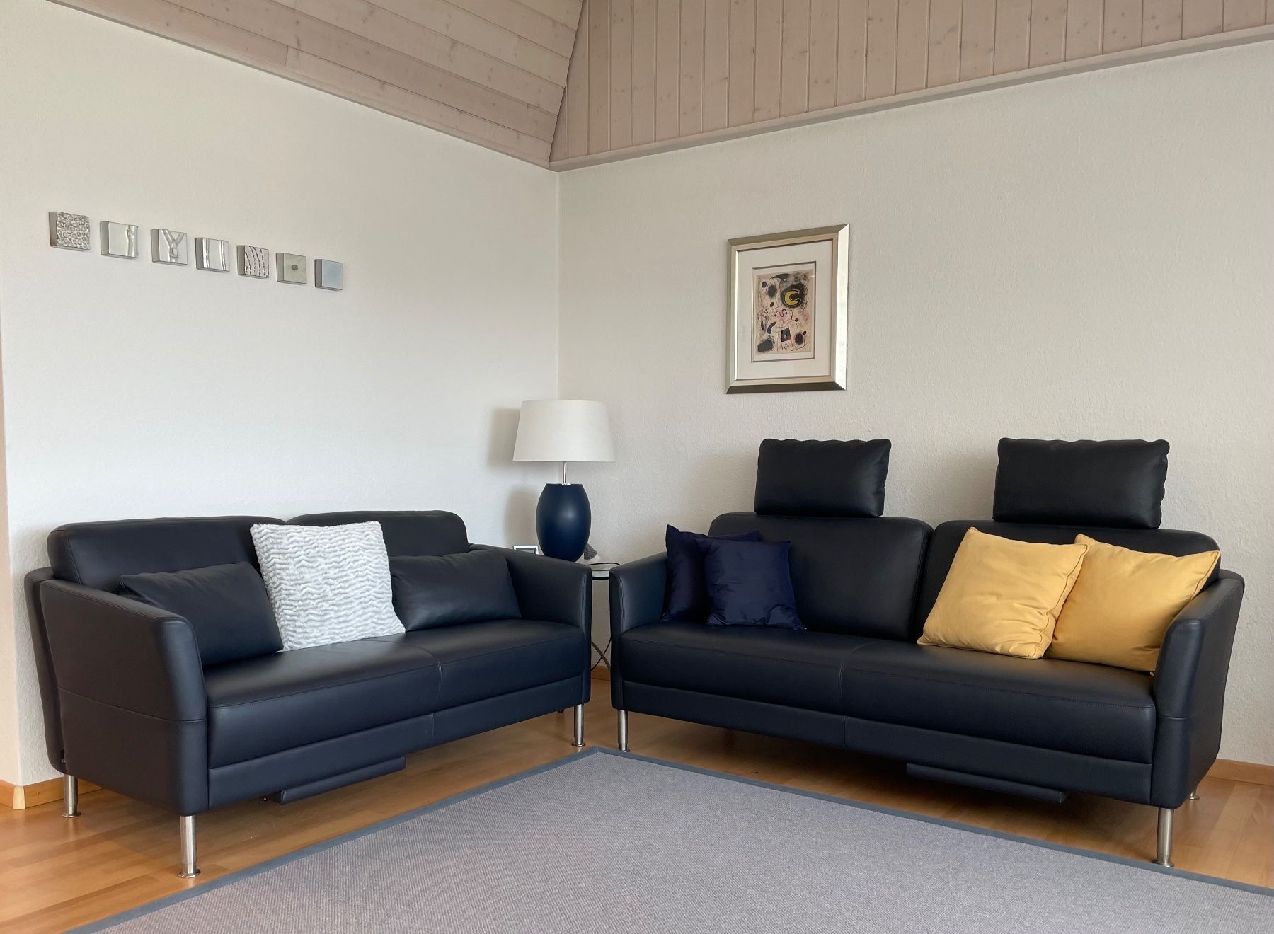 Intertime Sofas: 2er & 3er Ledersofa Nimbus von Intertime – D'occasion à Zürich par gabibenz