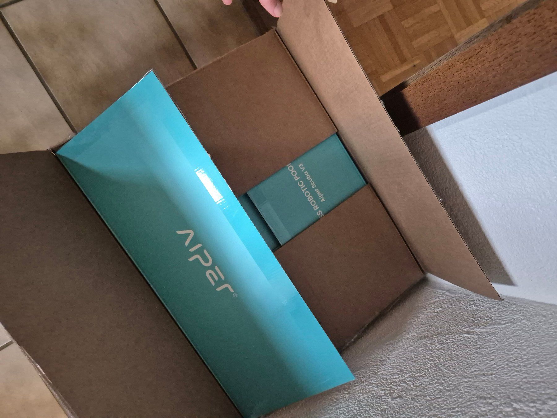 Accessori per Piscine: Aiper scuba v3, Defekt, linke Raupe hat Problem – Difettoso da Grellingen venduto da mmmmmmmmmm1
