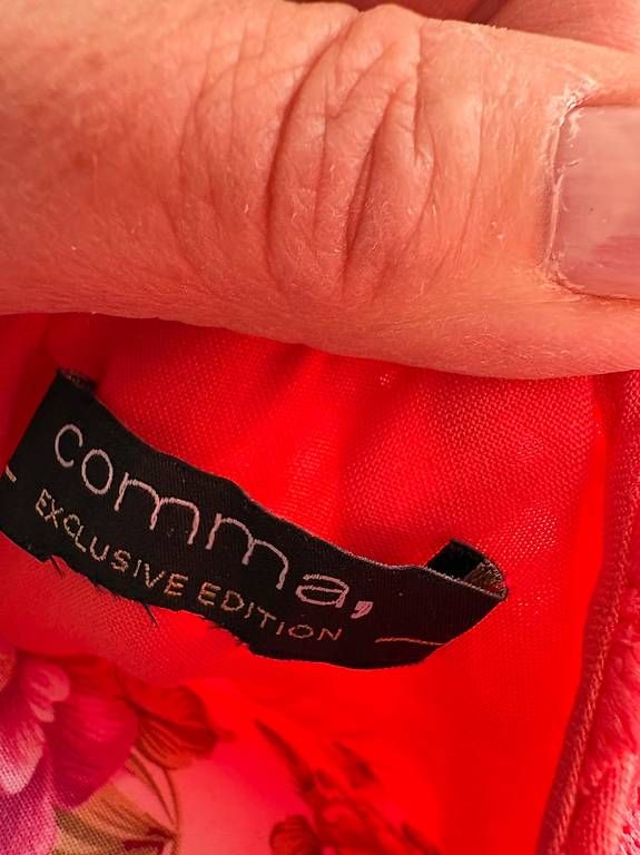 Vestiti: Etui Kleid von Comma, ungebraucht – Nuovo e nell'imballaggio originale da Oberwil venduto da Fanny2017 2