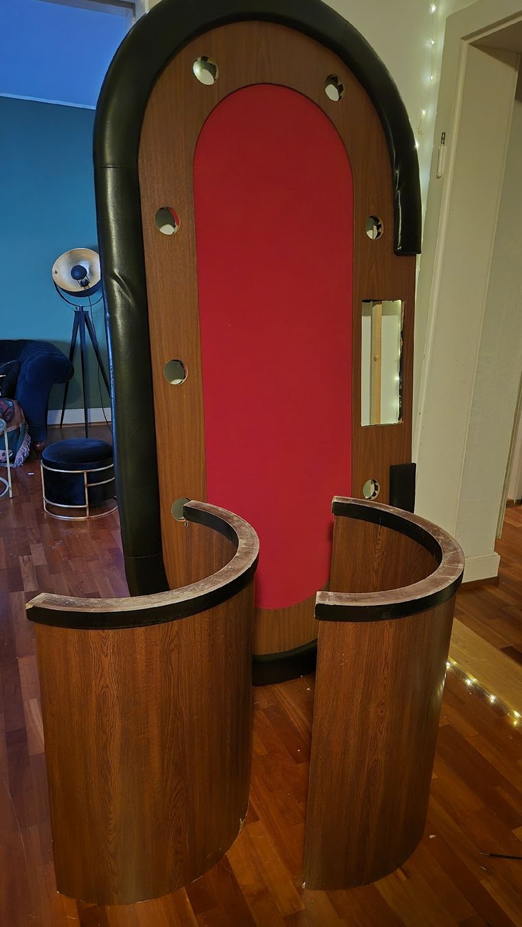 Tavoli: Professioneller Pokertisch mit Becherhalter und Chiprack – Usato da Winterthur venduto da Striegelbox 2