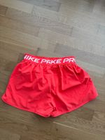 Nike Pro Trainingsshorts rot Grösse S, NEUWERTIG