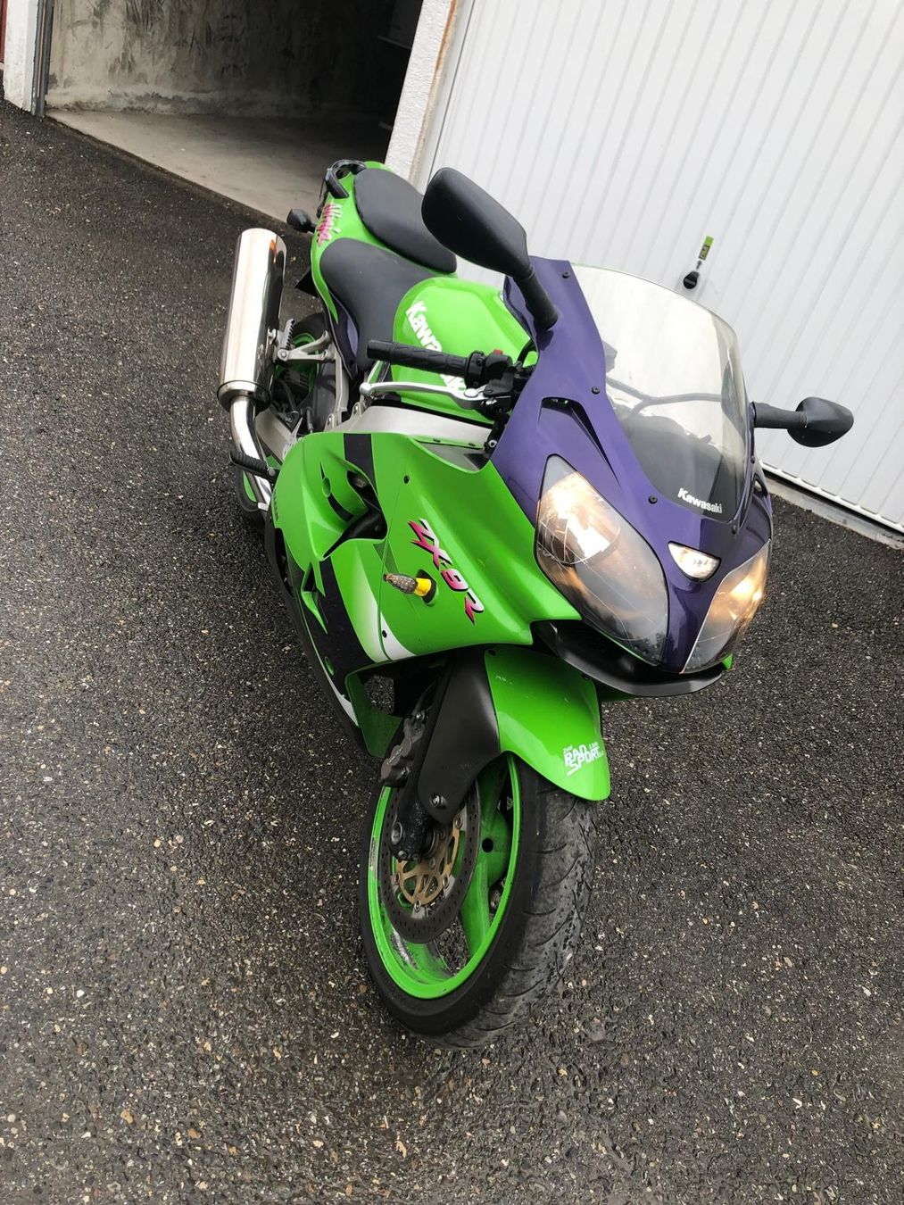 Kawasaki Strada: Kawasaki Ninja ZX-9R – Usato da Balsthal venduto da Rogerio86