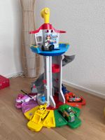 Neuwertiger Paw Patrol Turm inkl. Fahrzeuge und Figuren