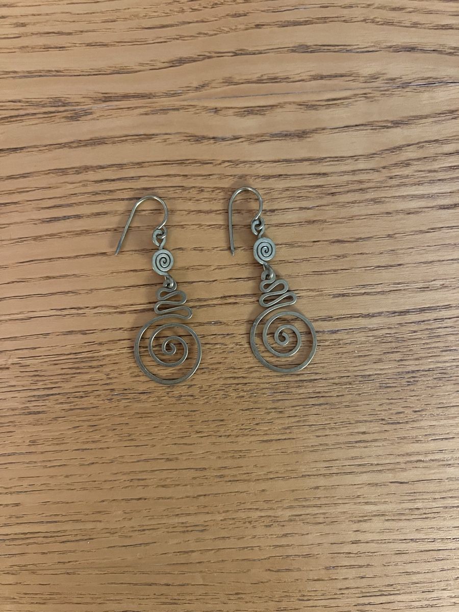 Boucles d'oreille: Ohrhänger Spiraldesign Metall – D'occasion à Zürich par sop_xbd7
