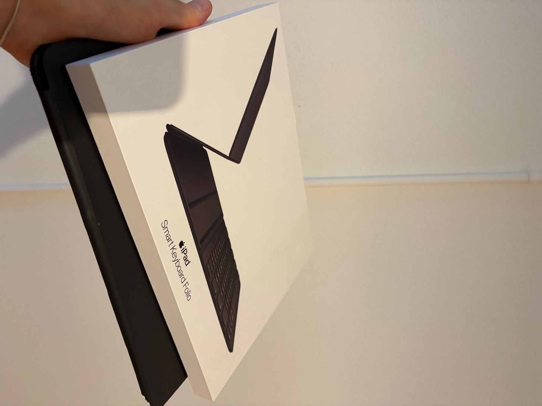 Apple Tastiere: Apple Smart Keyboard Folio 12.9inch – Usato da Luzern venduto da Jules__ 3