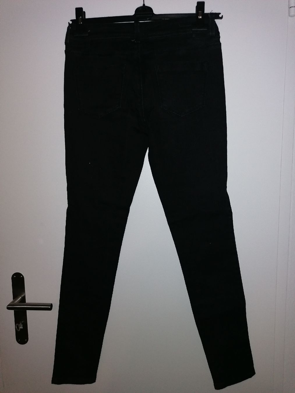 Jeans: Schwarze Jeans – Usato da Dübendorf venduto da an_nk8z 1