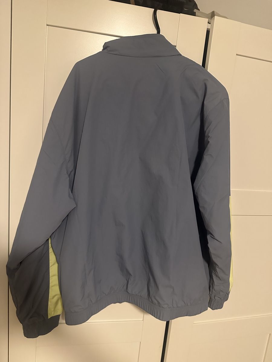 Nike Giacche: Nike TN Jacke, Top Zustand – Nuovo (secondo la descrizione) da Münchenstein venduto da flo_75l6 1