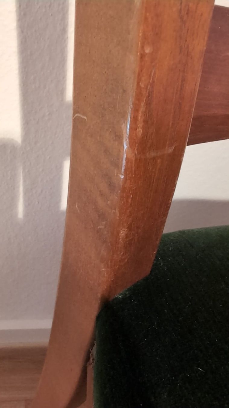 Tavoli: Antiker Tisch mit Stuhl – Usato da Basel venduto da N014 9