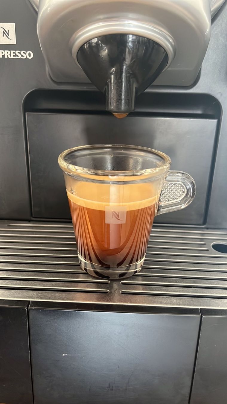 Nespresso Kaffeemaschinen & Espressomaschinen: Nespresso Gemini CS100 – Gebraucht aus Root von  3