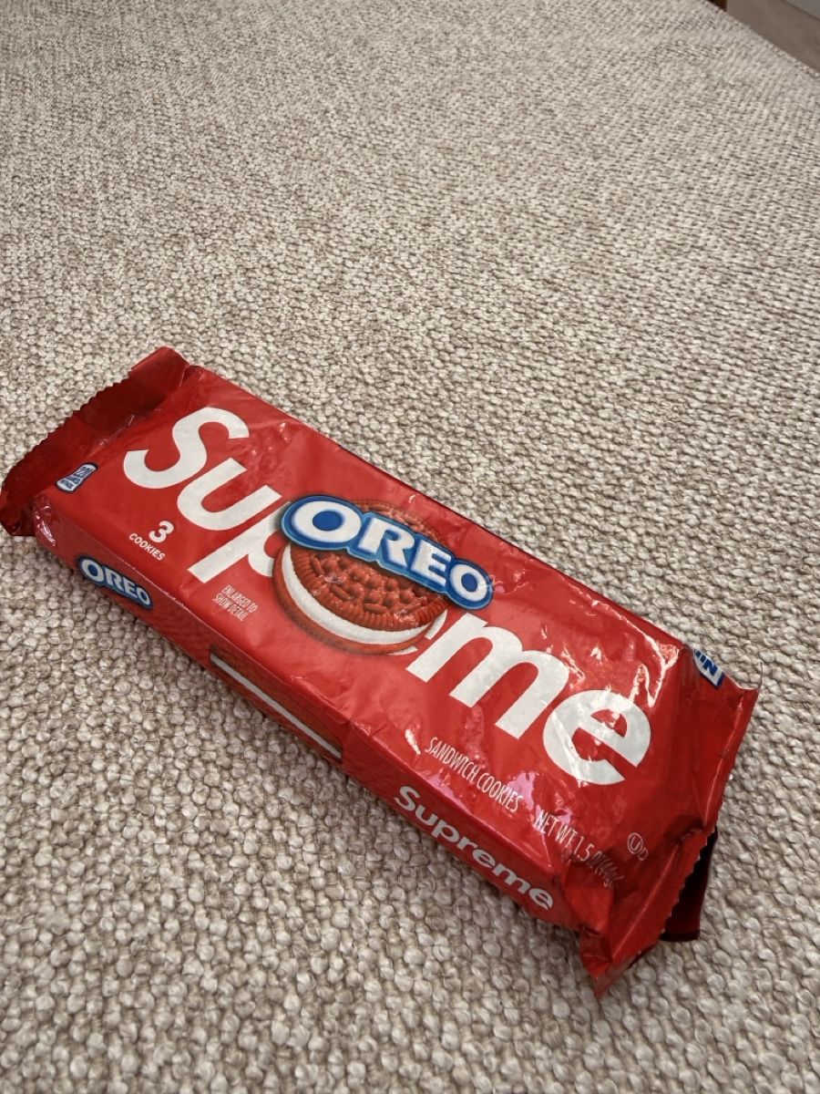 Supreme Carte collezionabili: Oreo Supreme - Édition limitée et rare – Nuovo e nell'imballaggio originale da Monnaz venduto da MDVintage