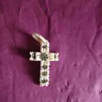 feiner Anhänger Kreuz