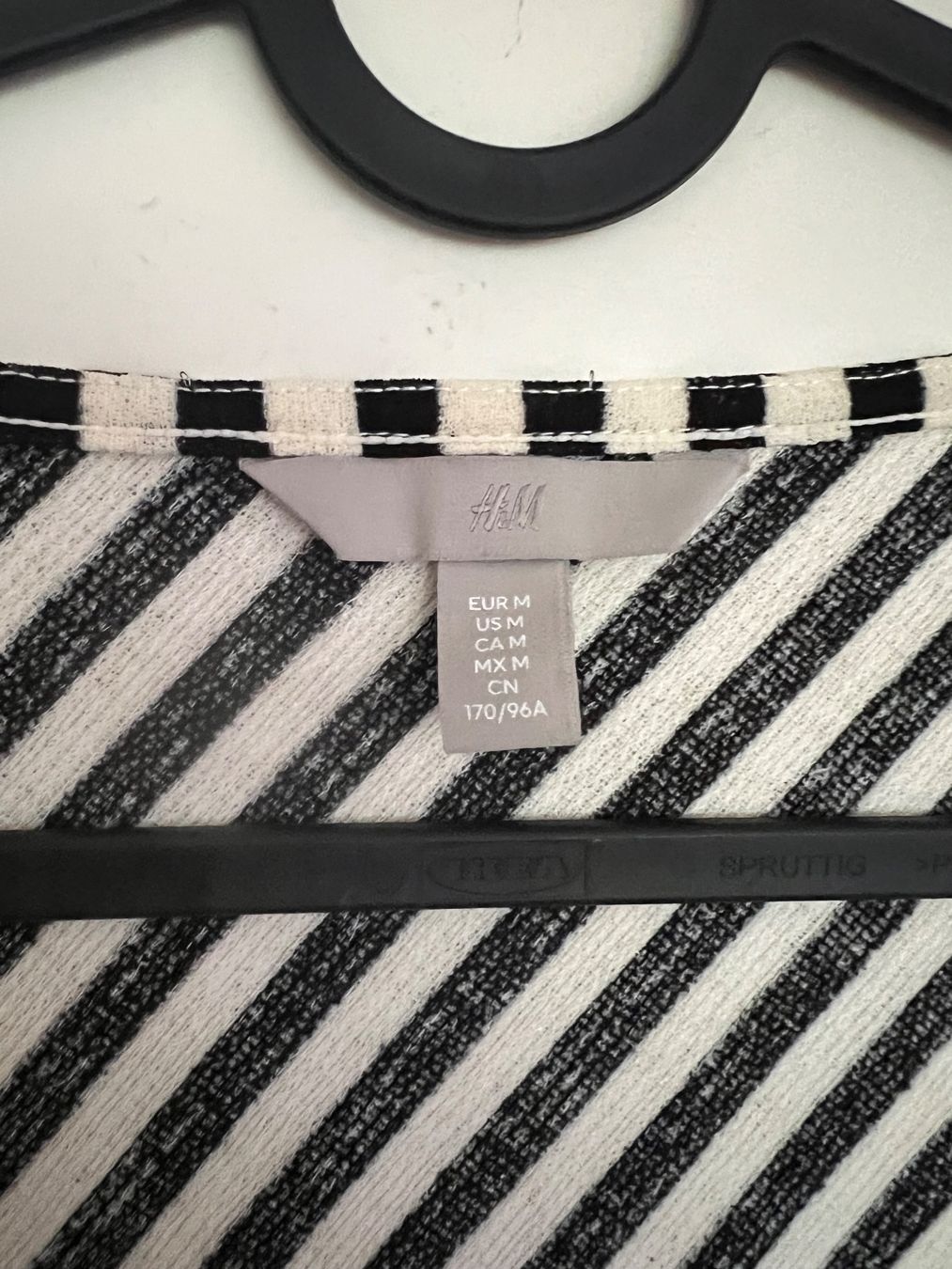 H&M Vestiti: NEU H&M wickel Kleid  / grösse M – Nuovo (secondo la descrizione) da Effretikon venduto da YaMn 4