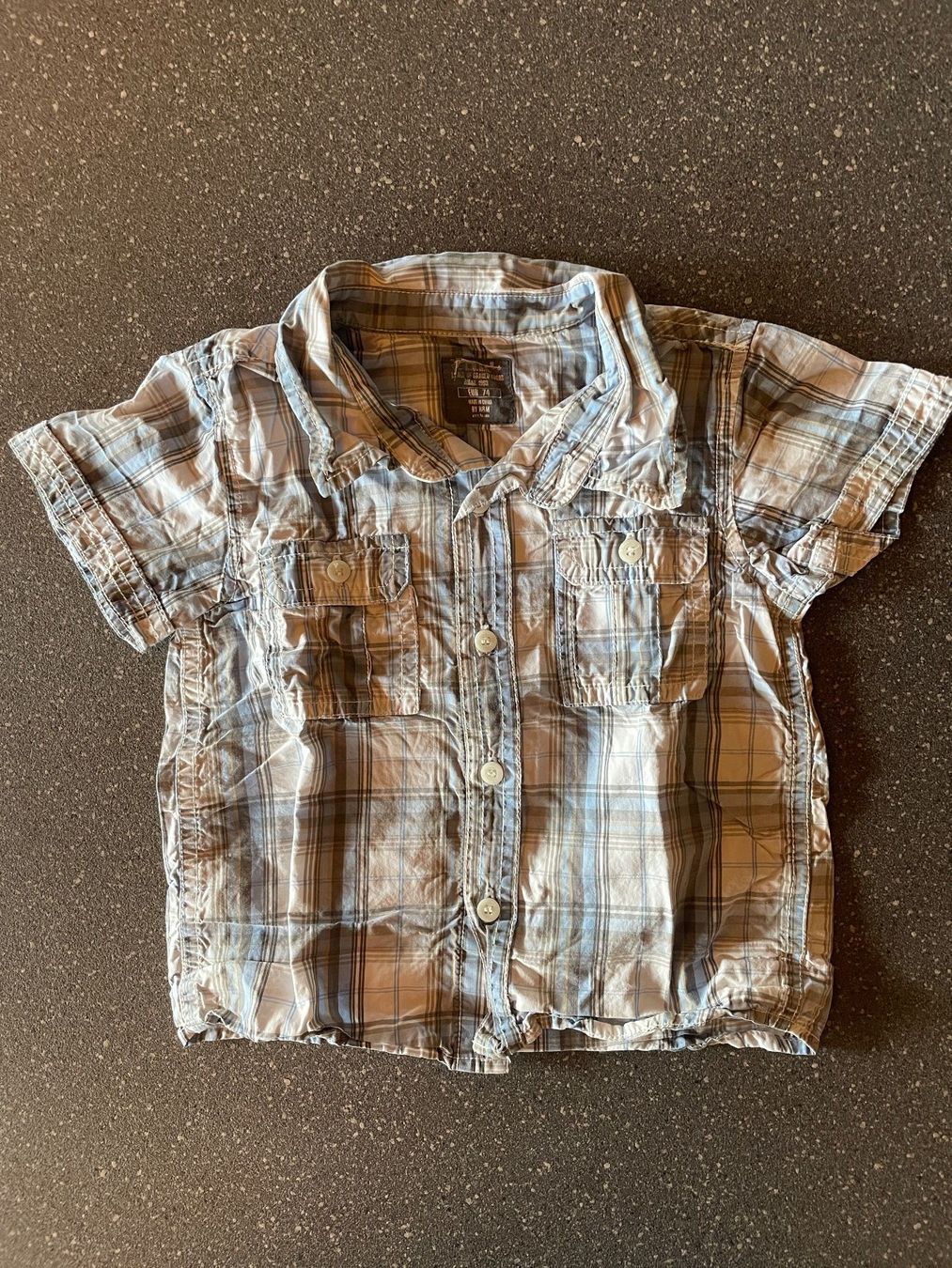 Hemden, T-Shirts & Polos: Kurzarm Hemd Grösse 74 – Gebraucht aus Embrach von Smart0