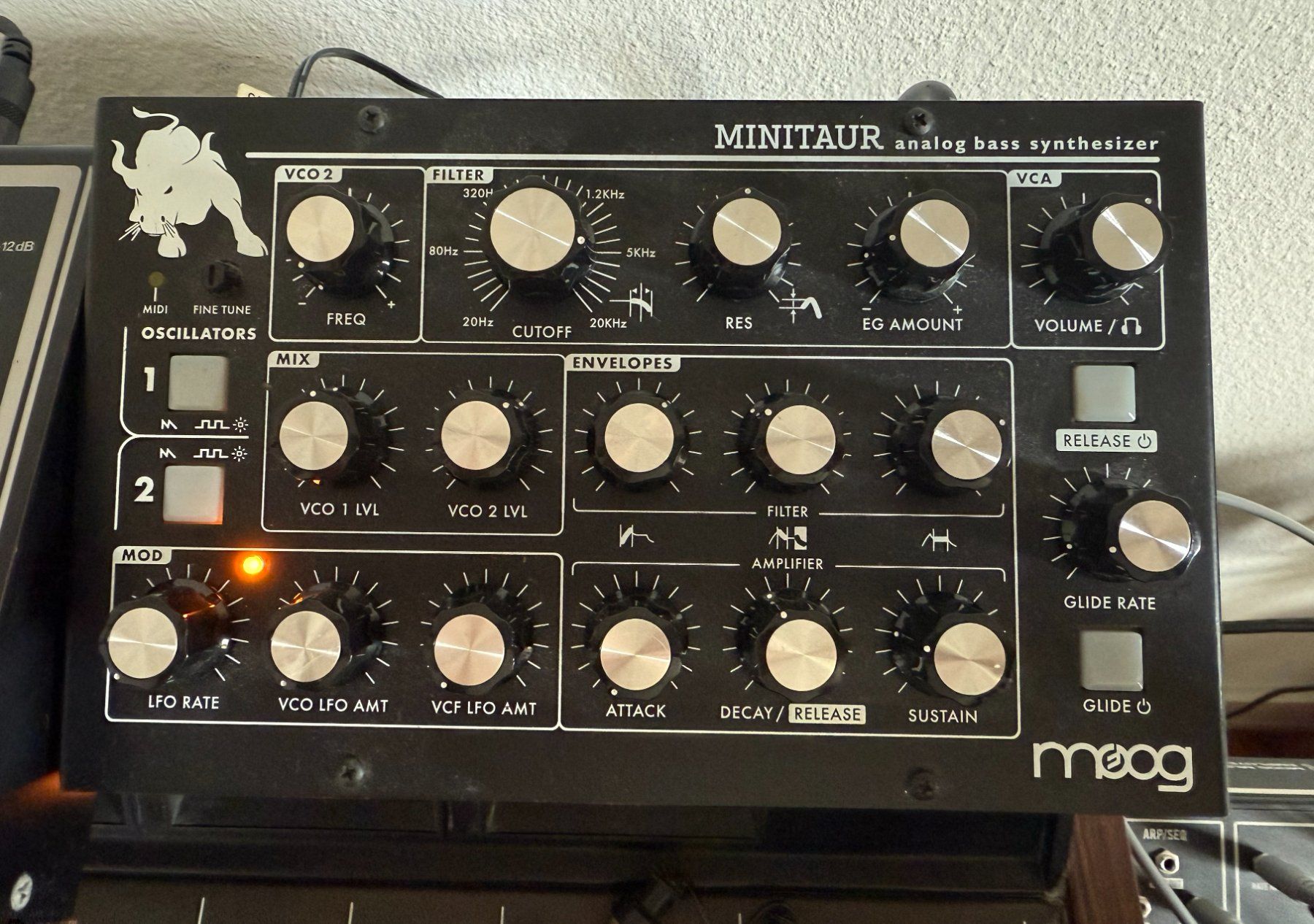 Instruments de musique: Moog MINITAUR – D'occasion à Vevey par vui_98f5