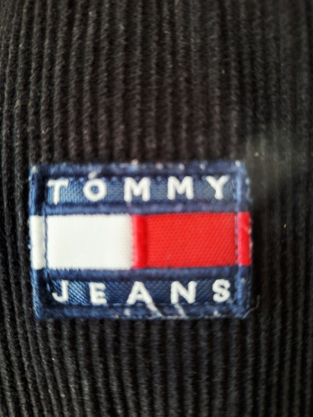 Tommy Hilfiger Jacken: Hilfiger Cordjacke – Gebraucht aus Mumpf von SwissDi 1