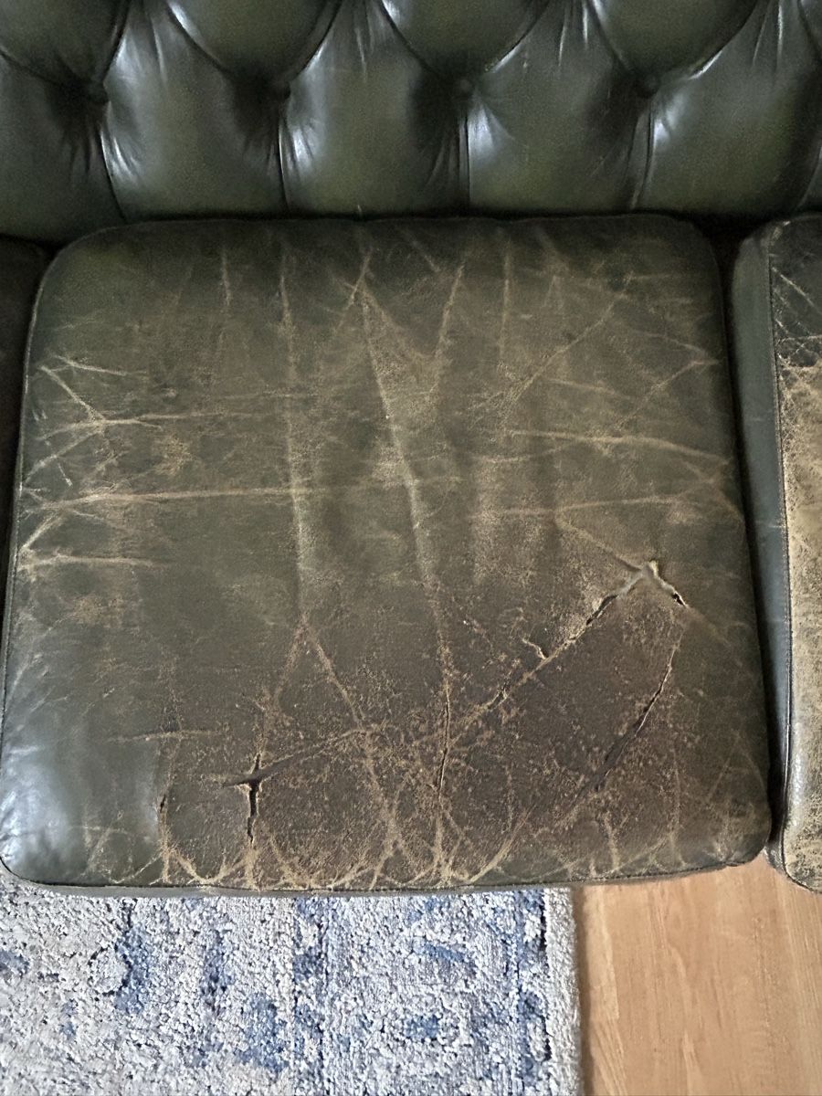 Chesterfield Divani: Chesterfield Sofa Grün  – Usato da Winterthur venduto da lenolson 3