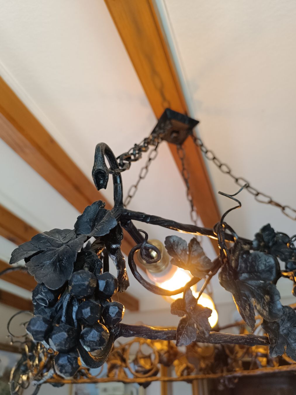 Lustres & lampes de plafonds: Lustre en fer forgé – D'occasion à Cossonay-Ville par Aryann34 3