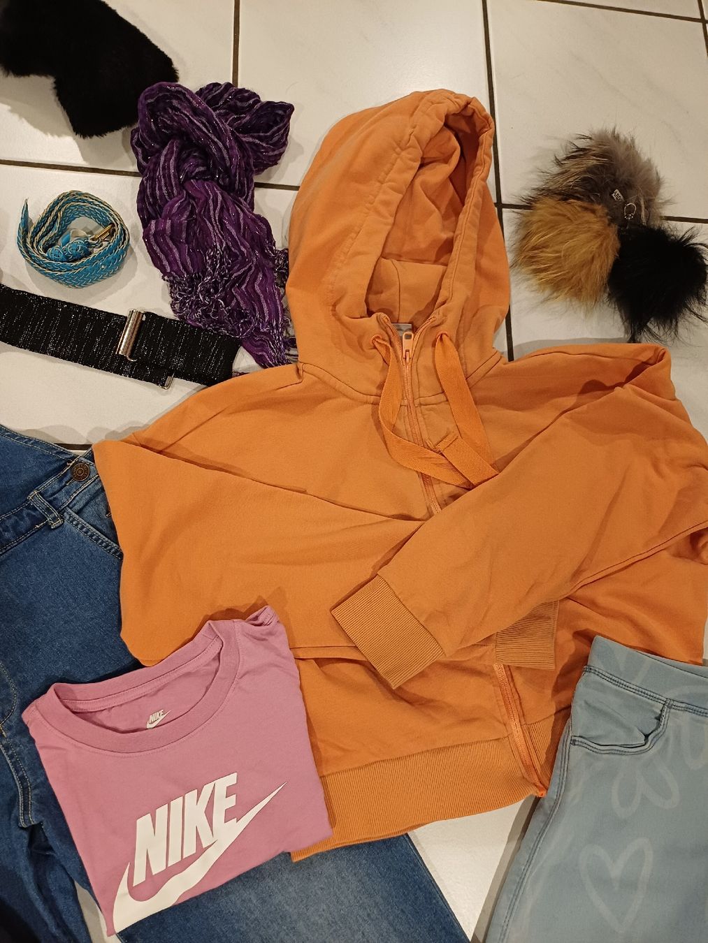 Lotti & Set di vestiti: Grosses Kleiderpaket Mädchen ab Grösse 152 bis S – Usato da Bremgarten AG venduto da leharh 8