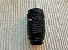 Nikon AF NIKKOR 70-210mm 1:4-5.6 Objektiv